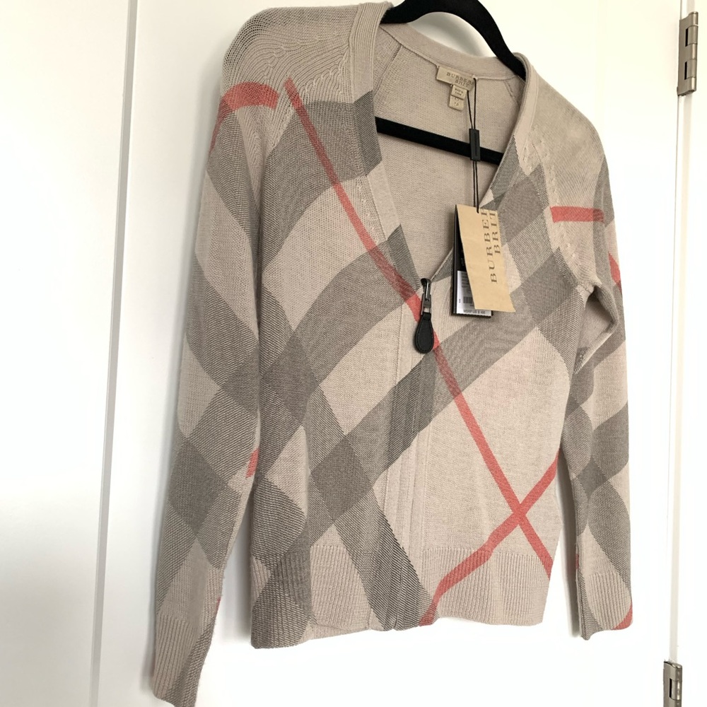 🚫Sold NWT Burberry sweater - Picture 4 of 8
